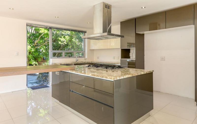 4 Bedroom Property for Sale in Camps Bay Western Cape